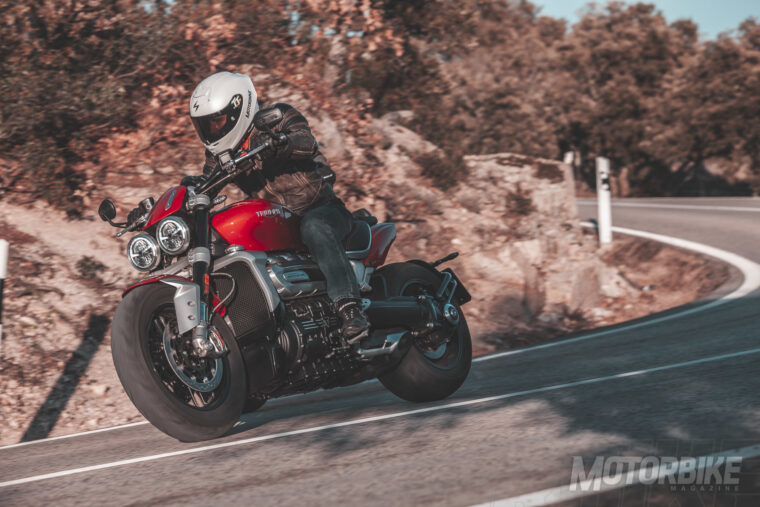 Triumph-Rocket-3-R-GT-2020prueba-29