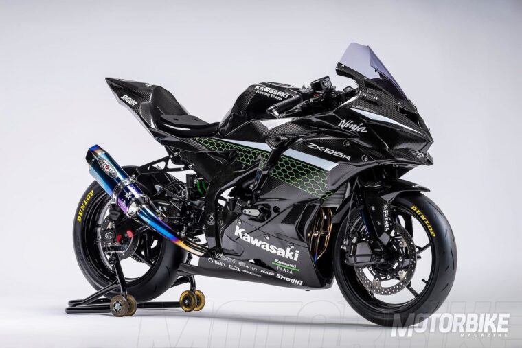 Kawasaki-ZX-25R-full-carbono-black