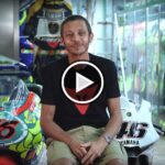 [Vídeo] Valentino Rossi muestra su habitación secreta: museo de ensueño con monos, cascos y motos
