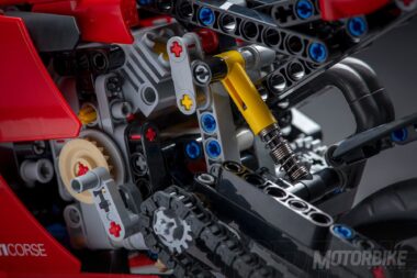 Ducati Panigale V4 R LEGO ohlins copia