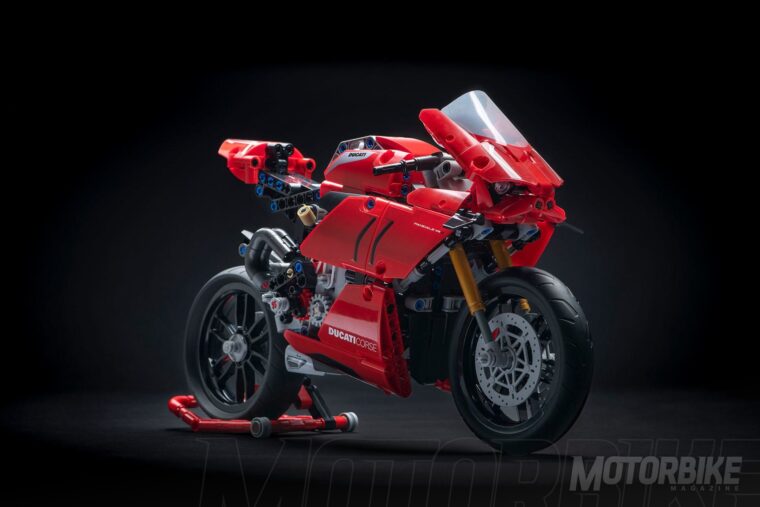 Ducati-Panigale-V4R-LEGO-Technic copia