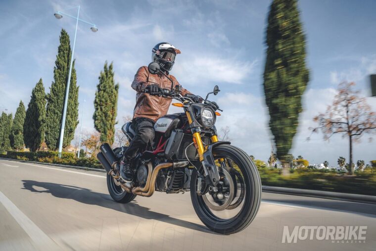 Indian FTR 1200 Carbon 2020 31