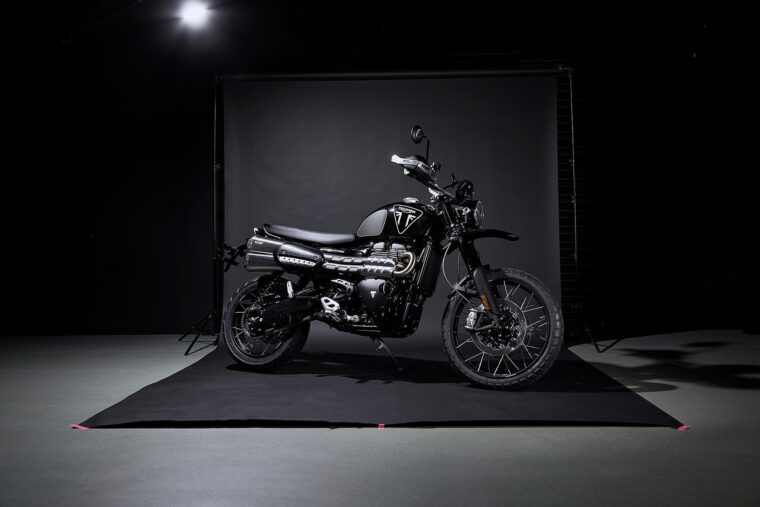 Triumph-Scrambler-1200-Bond-Edition-3