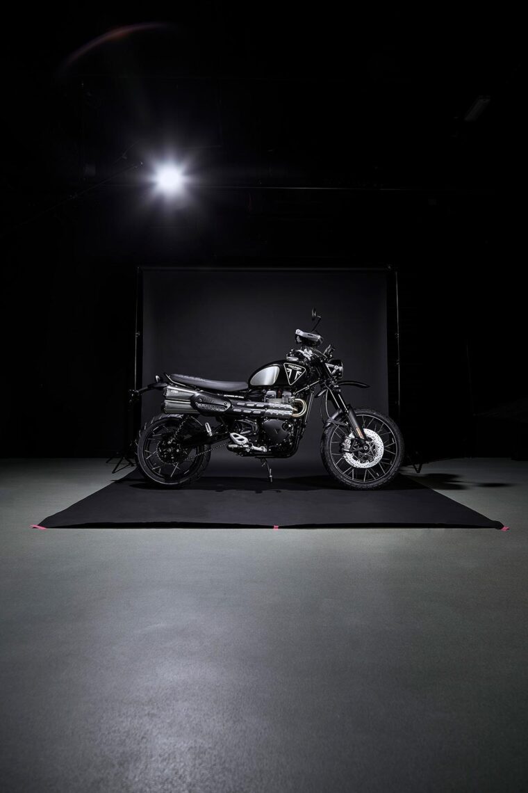 Triumph-Scrambler-1200-Bond-Edition-4