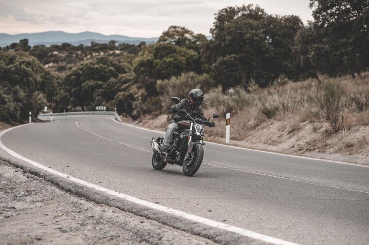 Benelli-502C-2020-PruebaMBK (6)