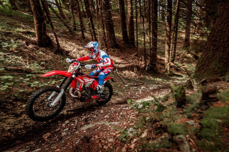 Beta-RR-enduro-2021-accion (4)