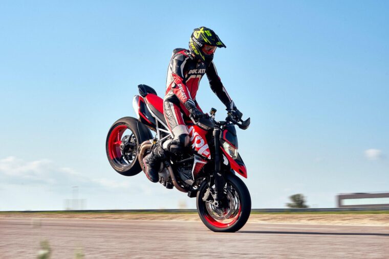 Ducati Hypermotard 950 RVE 2021 09