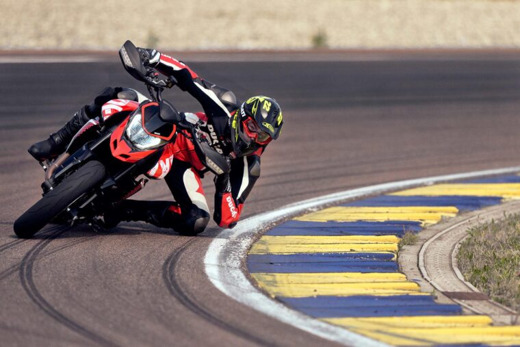 Ducati-Hypermotard-950-RVE-2021-10