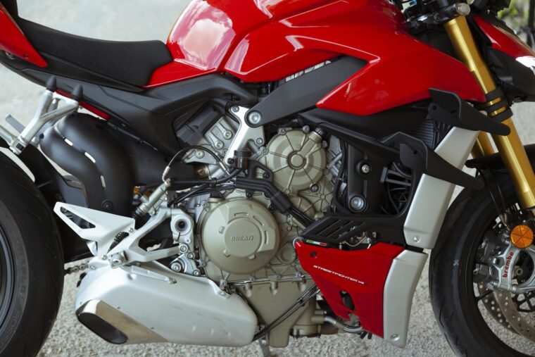 Ducati-Streetfighter-V4-S-2020-detalles-11
