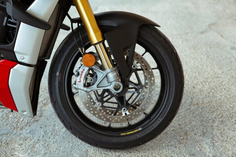 Ducati-Streetfighter-V4-S-2020-detalles-12