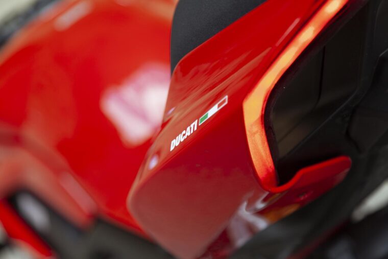 Ducati-Streetfighter-V4-S-2020-detalles-14