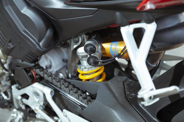 Ducati-Streetfighter-V4-S-2020-detalles-18