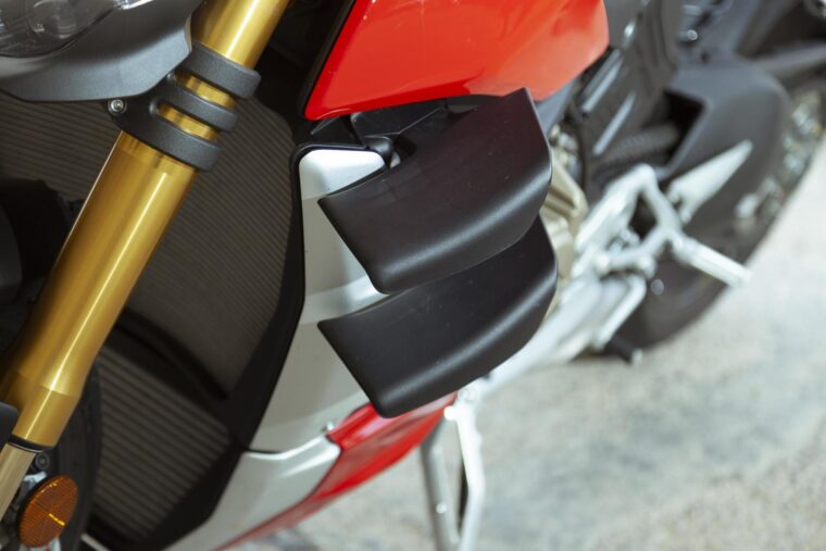 Ducati-Streetfighter-V4-S-2020-detalles-20