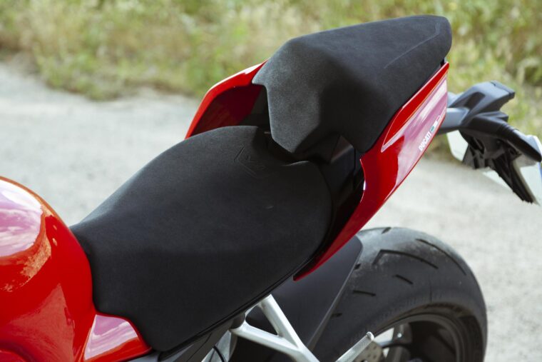 Ducati-Streetfighter-V4-S-2020-detalles-30