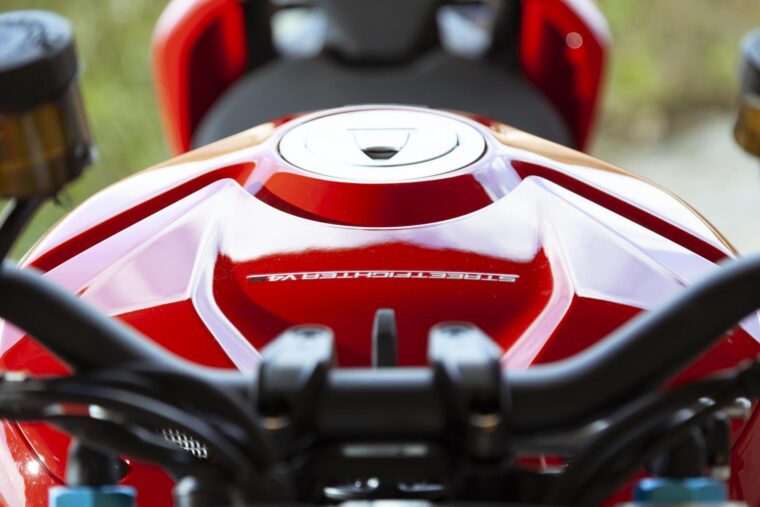 Ducati-Streetfighter-V4-S-2020-detalles-33