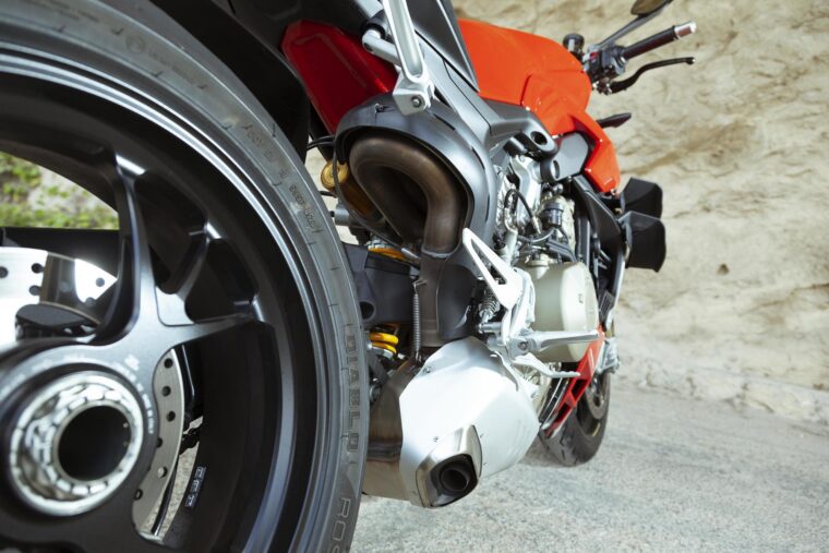 Ducati-Streetfighter-V4-S-2020-detalles-35