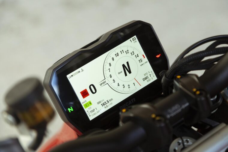 Ducati-Streetfighter-V4-S-2020-detalles-7