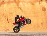 Ducati Streetfighter V4 S 2020 prueba caballito