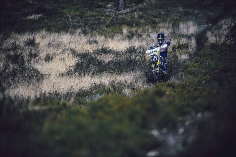 Husqvarna-FE-250-2021-enduro (7)