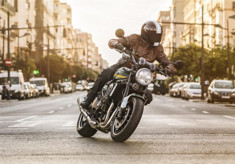 Kawasaki Z900RS 2020 (1)