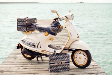 Vespa 946 Christian Dior 2021 1