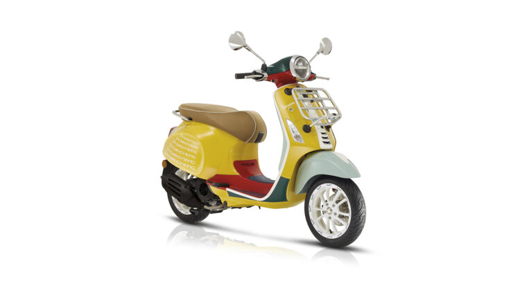 Vespa Primavera Sean Wotherspoon 1