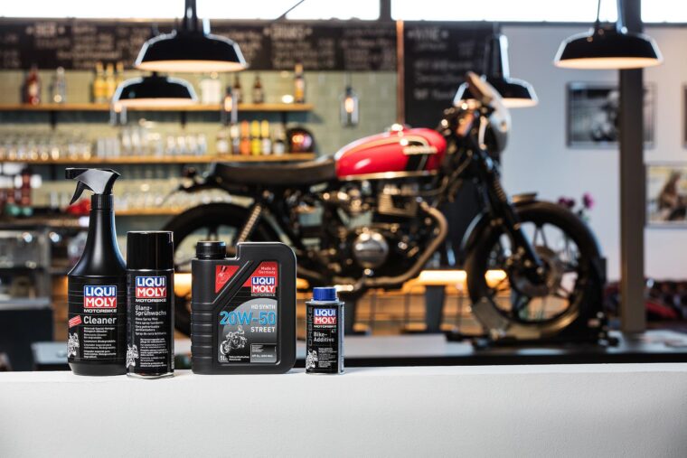 Consejos-moto-preparar-viaje-revision-liqui-moly