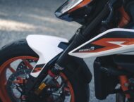 KTM 890 Duke R 2020 detalles 14