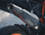 KTM 890 Duke R 2020 detalles 15