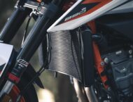 KTM 890 Duke R 2020 detalles 16