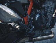 KTM 890 Duke R 2020 detalles 21