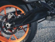 KTM 890 Duke R 2020 detalles 23
