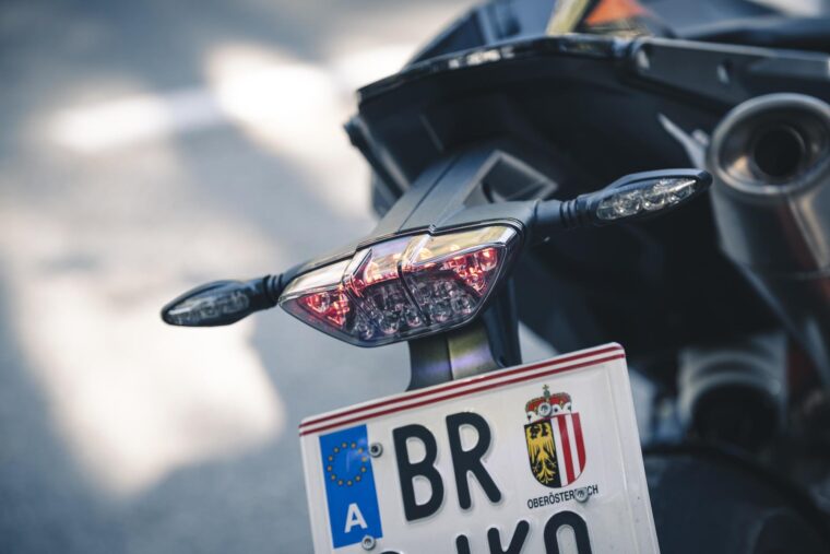 KTM-890-Duke-R-2020-detalles-24