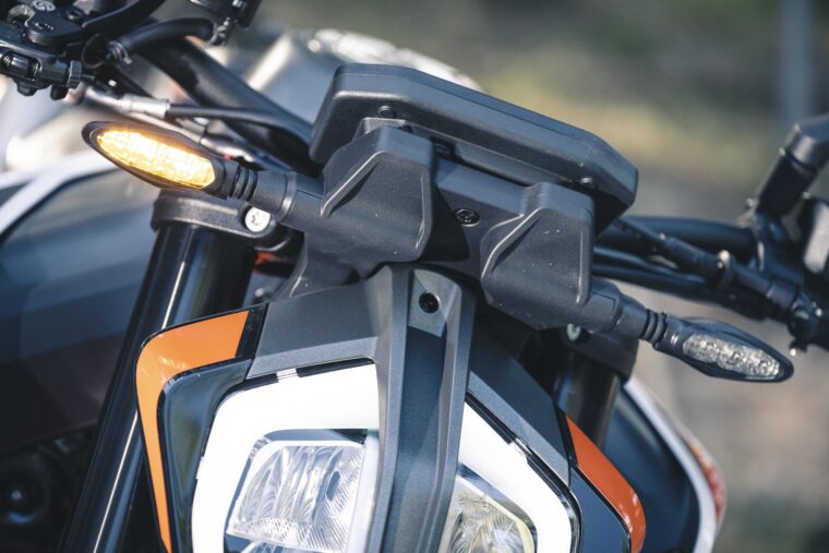 KTM-890-Duke-R-2020-detalles-29