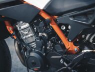 KTM 890 Duke R 2020 detalles 32