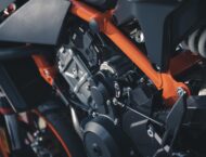 KTM 890 Duke R 2020 detalles 33