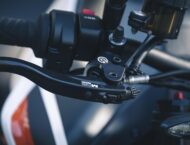 KTM 890 Duke R 2020 detalles 34