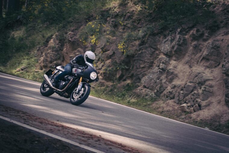 Triumph Thruxton RS 2020 Accion - 11