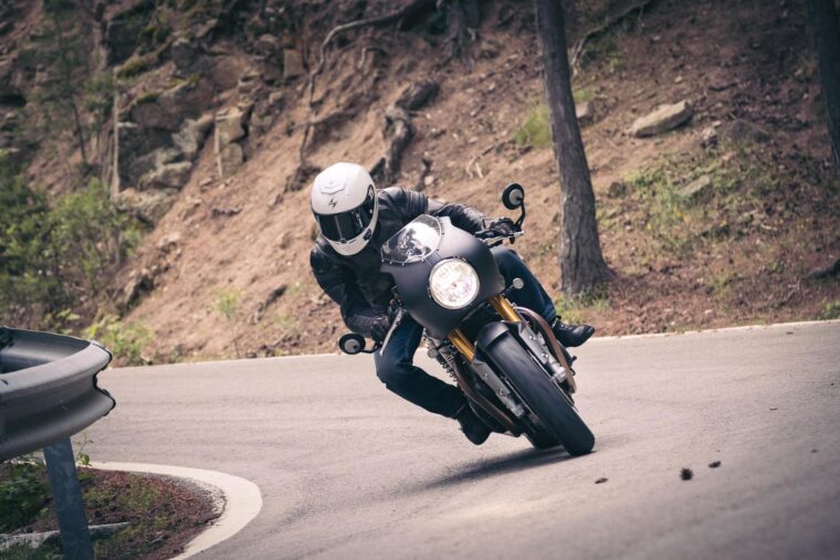 Triumph Thruxton RS 2020 Accion - 4