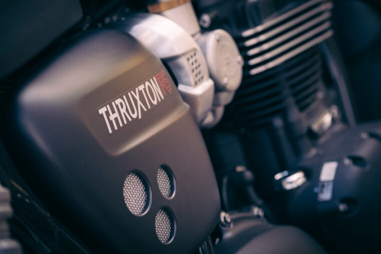 Triumph-Thruxton-RS-2020-detalles-13