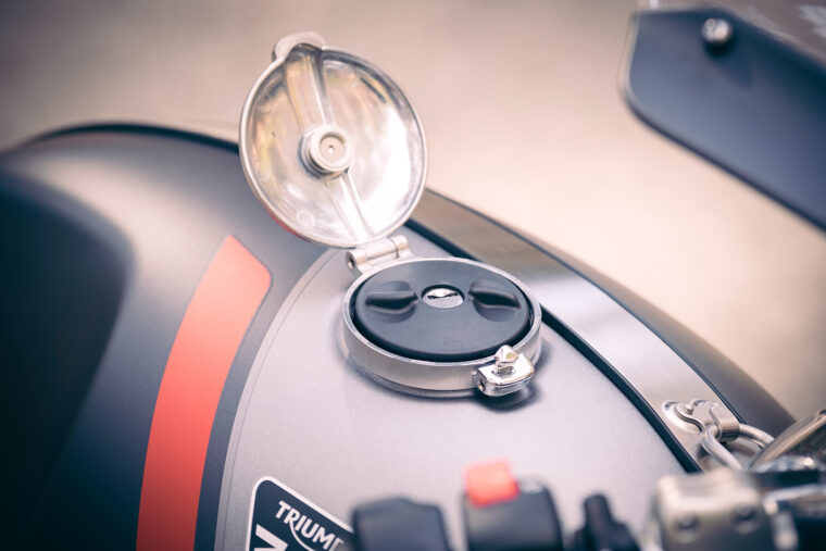 Triumph-Thruxton-RS-2020-detalles-25