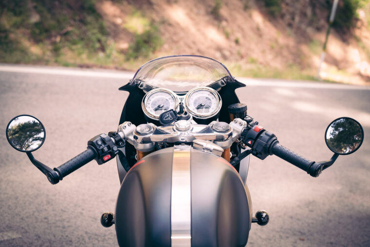 Triumph-Thruxton-RS-2020-detalles-26