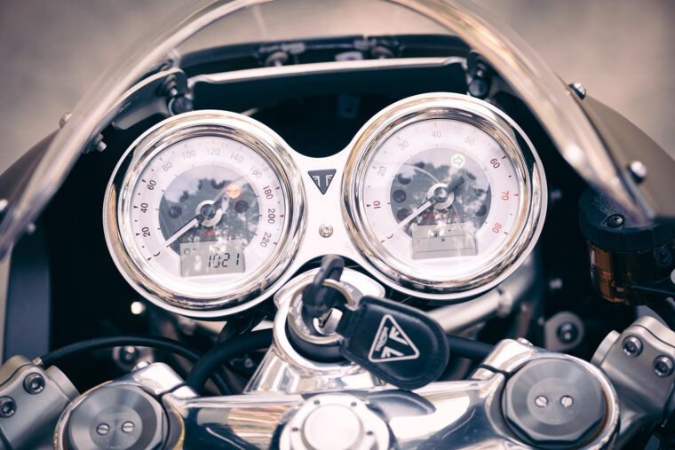 Triumph-Thruxton-RS-2020-detalles-29