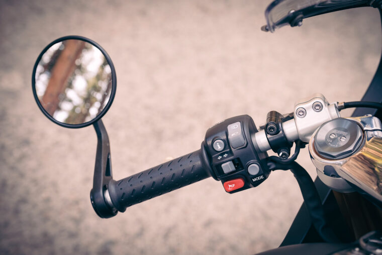 Triumph-Thruxton-RS-2020-detalles-33