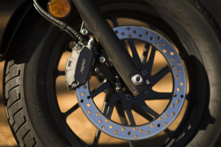 Honda Rebel 500 2020 detalles 4