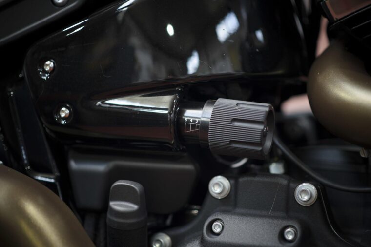 Harley-Davidson-Softail-Fat-Bob-114-detalles-16