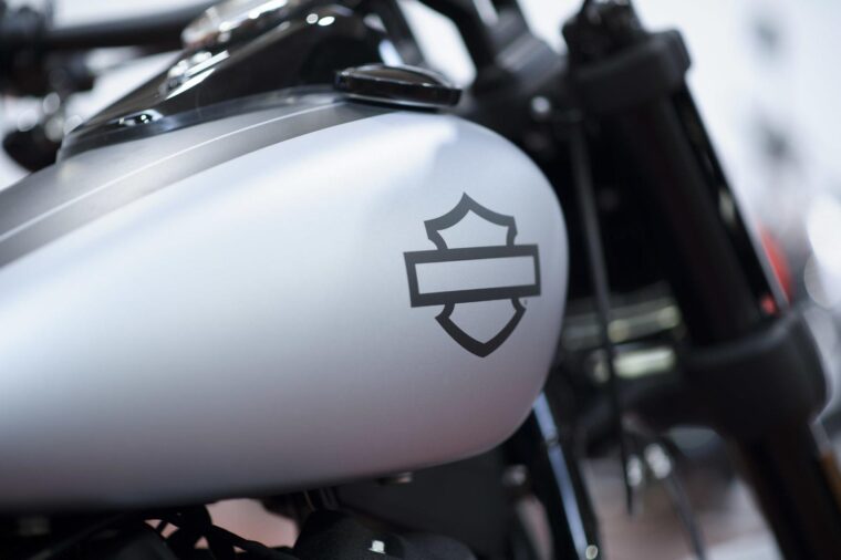 Harley-Davidson-Softail-Fat-Bob-114-detalles-20