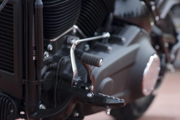 Harley-Davidson-Softail-Fat-Bob-114-detalles-37