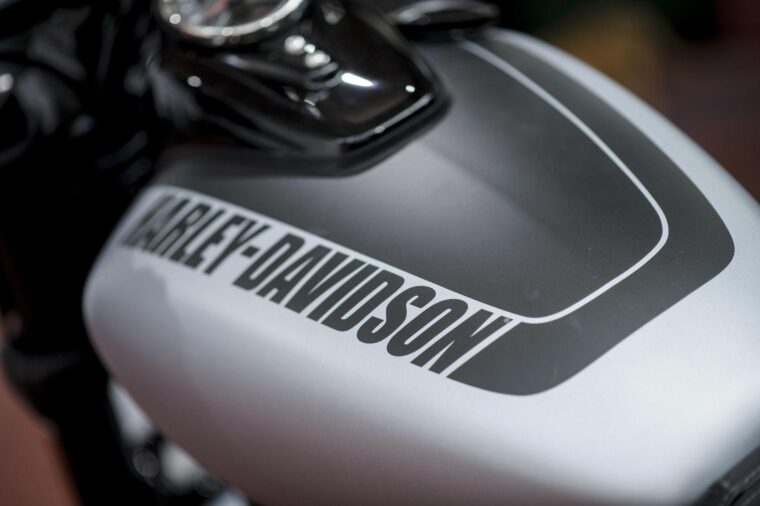 Harley-Davidson-Softail-Fat-Bob-114-detalles-7