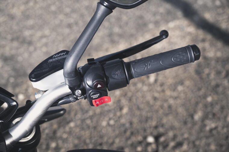 MV-Agusta-Brutale-800-A2-2020-detalles-12